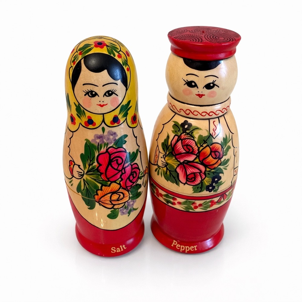 RUSSIAN Matryoshka Doll Salt & Pepper Shakers Hand-Painted Wooden Folk Art Set